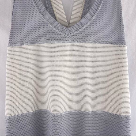 Lululemon Pedal To The Medal Singlet - Picture 2 of 11